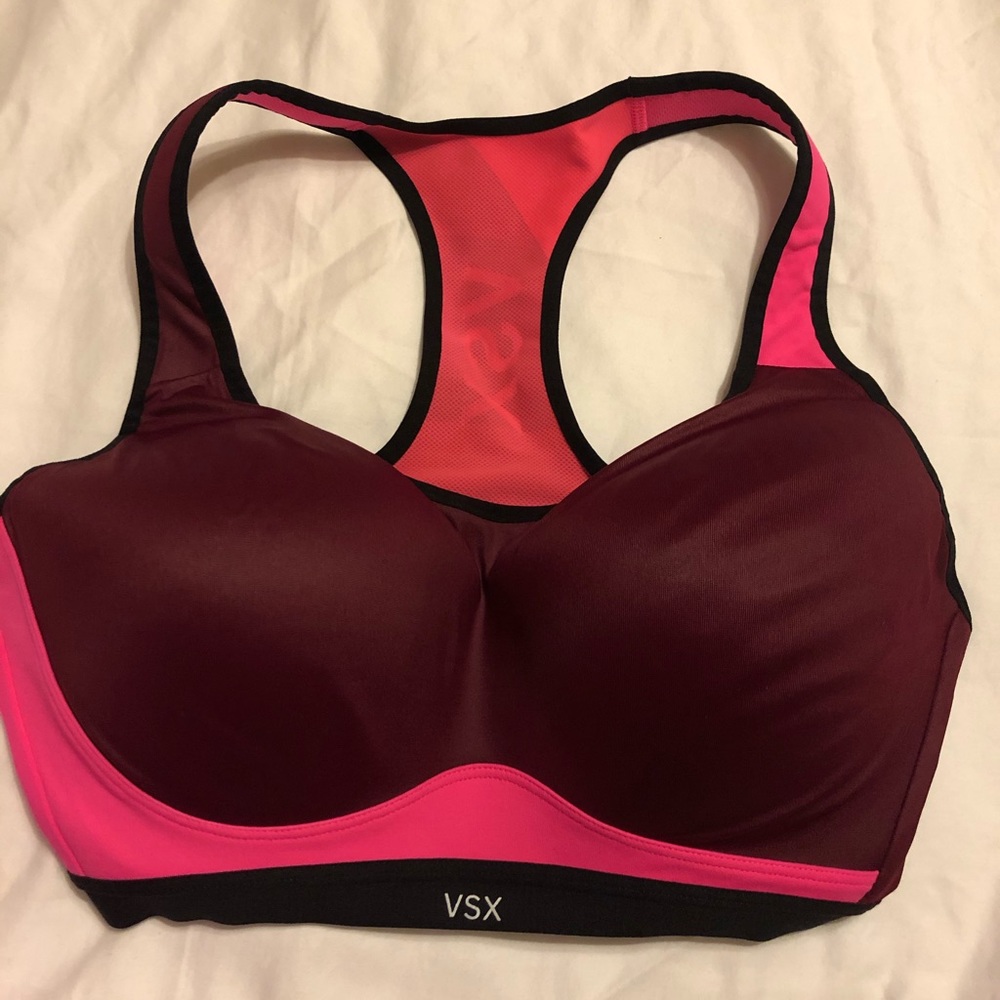 Victoria’s Secret sports bra 36DD